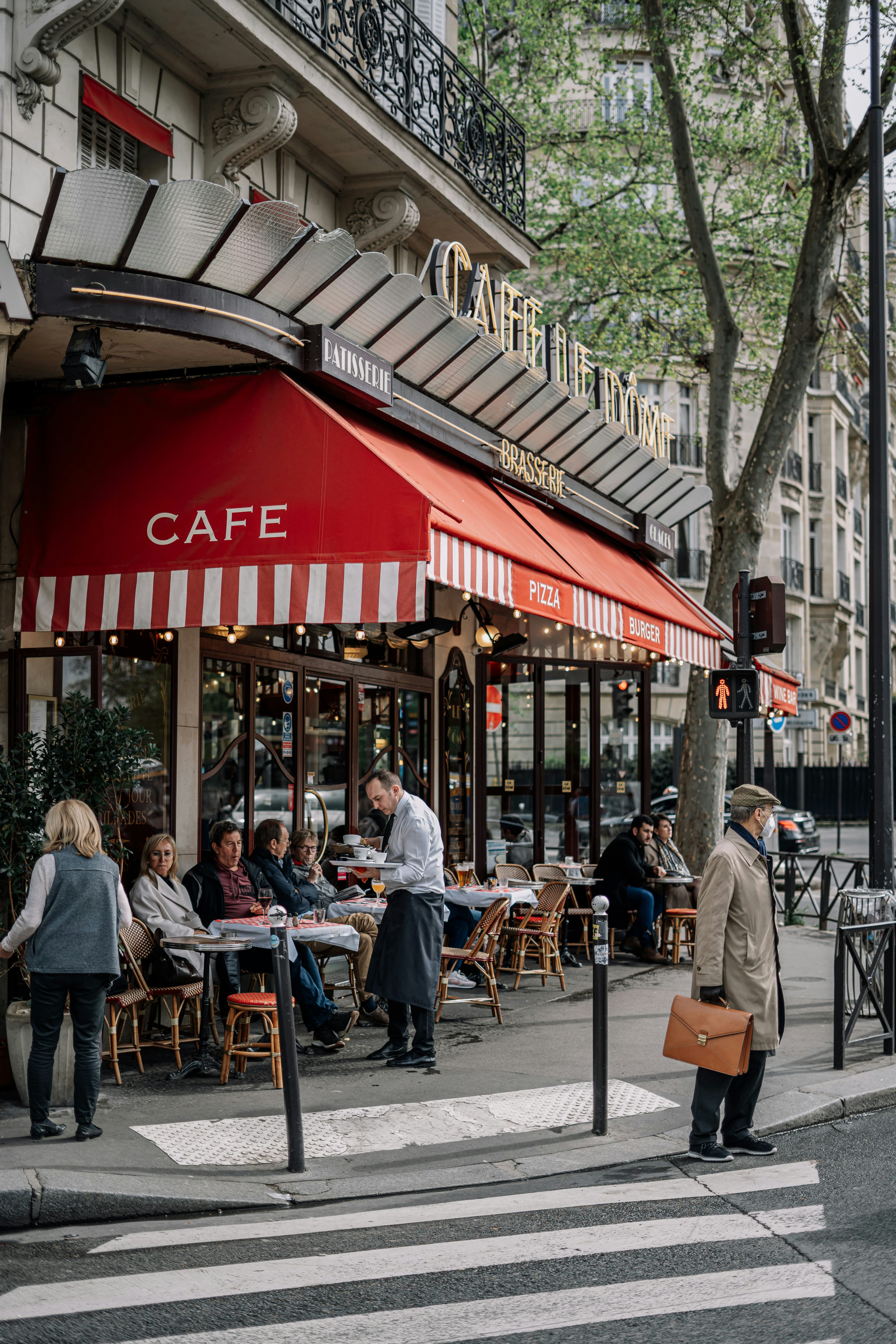 Ordering at a Paris café
